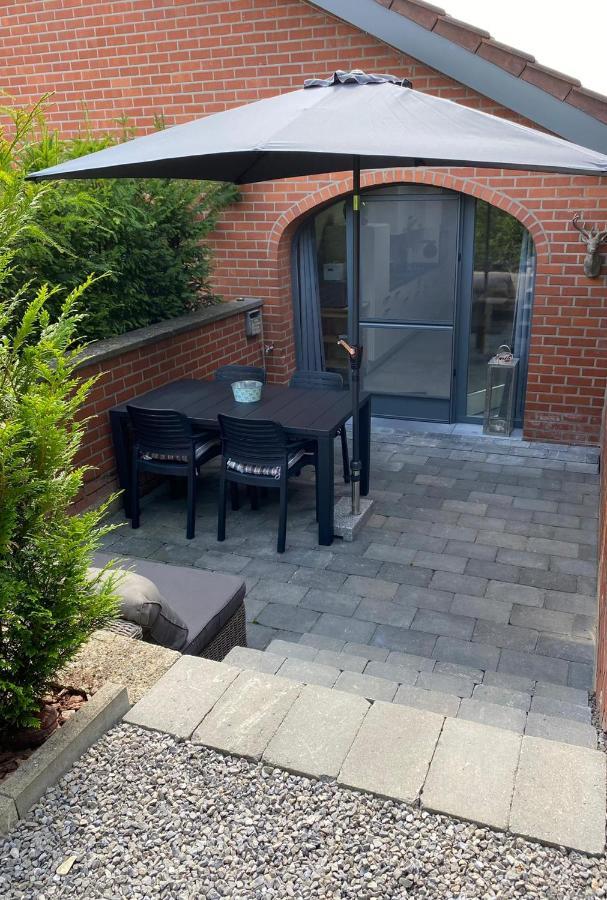 Bij Petros Villa Opglabbeek Екстериор снимка